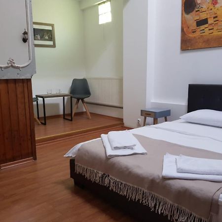 Nonna Mia Hotel 布加勒斯特 外观 照片